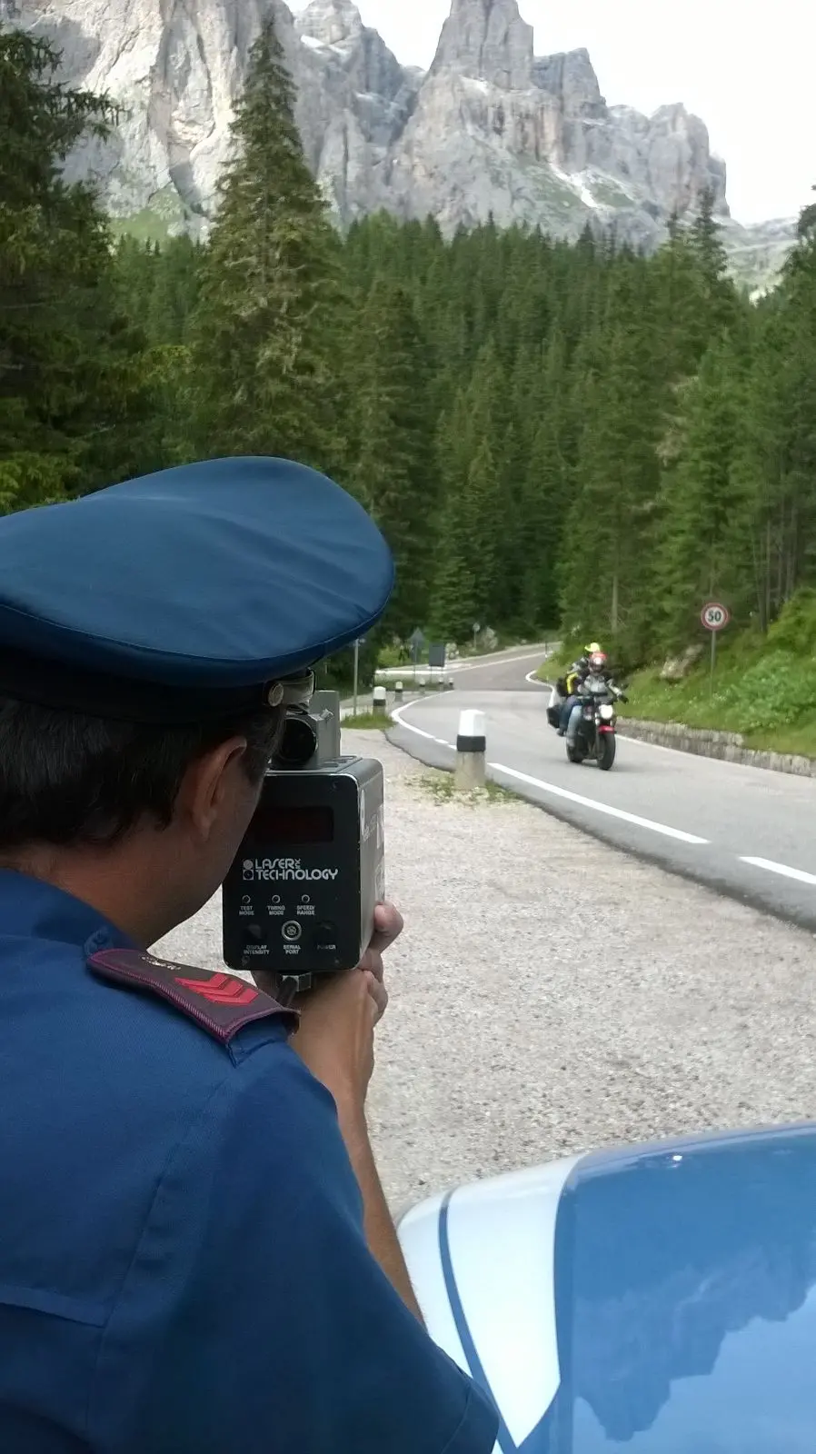 Controlli sui passi dolomiti oltre 50 violazioni rilevate