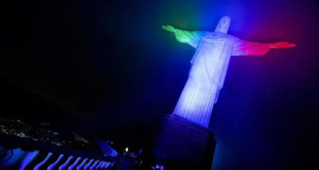 Olimpiadi, tra scandali e ritardi inizia la festa