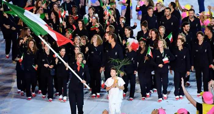 Rio, apertura con tensioni Tafferugli vicino al Maracanà