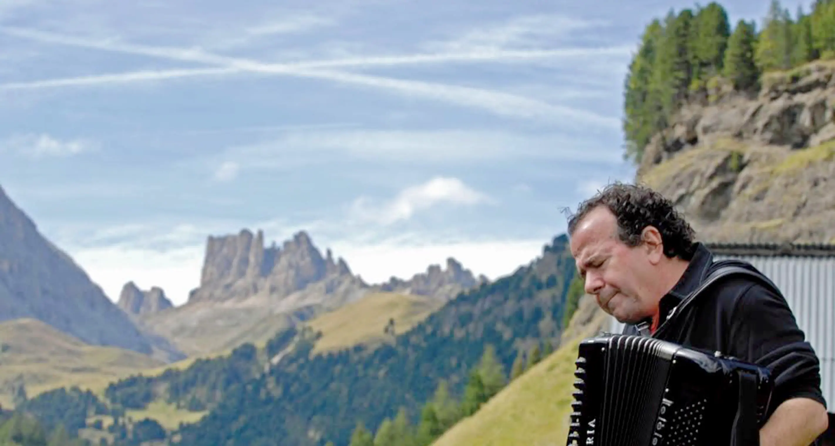 La fisarmonica di Galliano per l'inno alle Dolomiti