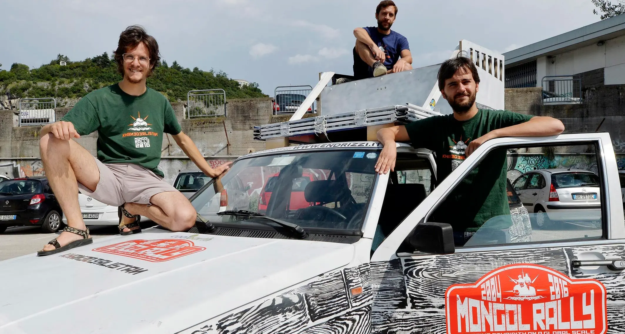 Verso la Mongolia su una Fiat Regata 22 mila chilometri di rally per quattro ventenni