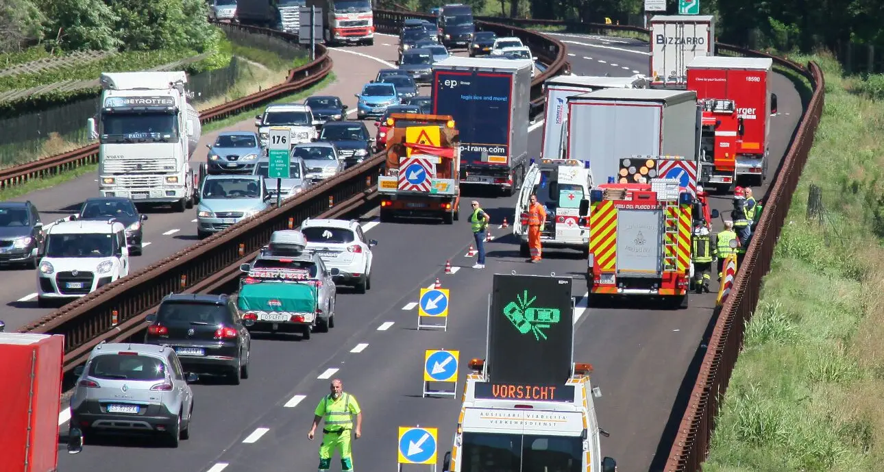 A22, incidenti e traffico in tilt