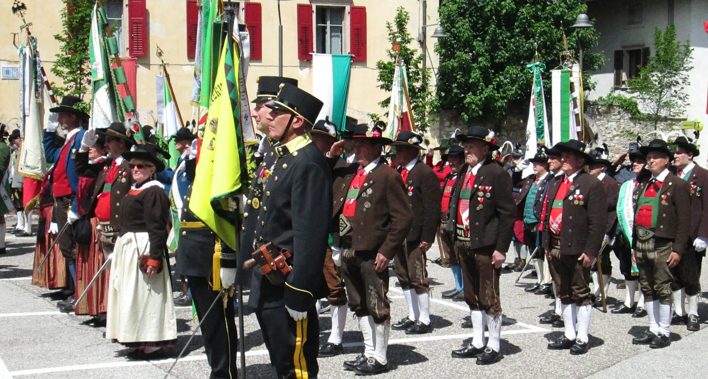 Tirolo, polemica sul ruolo delle donne negli Schützen