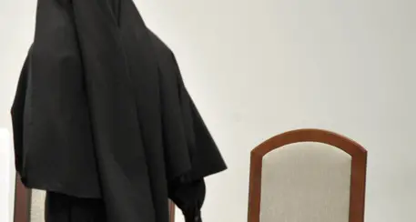 «Il burkini come l'abito delle suore»: ed è polemica