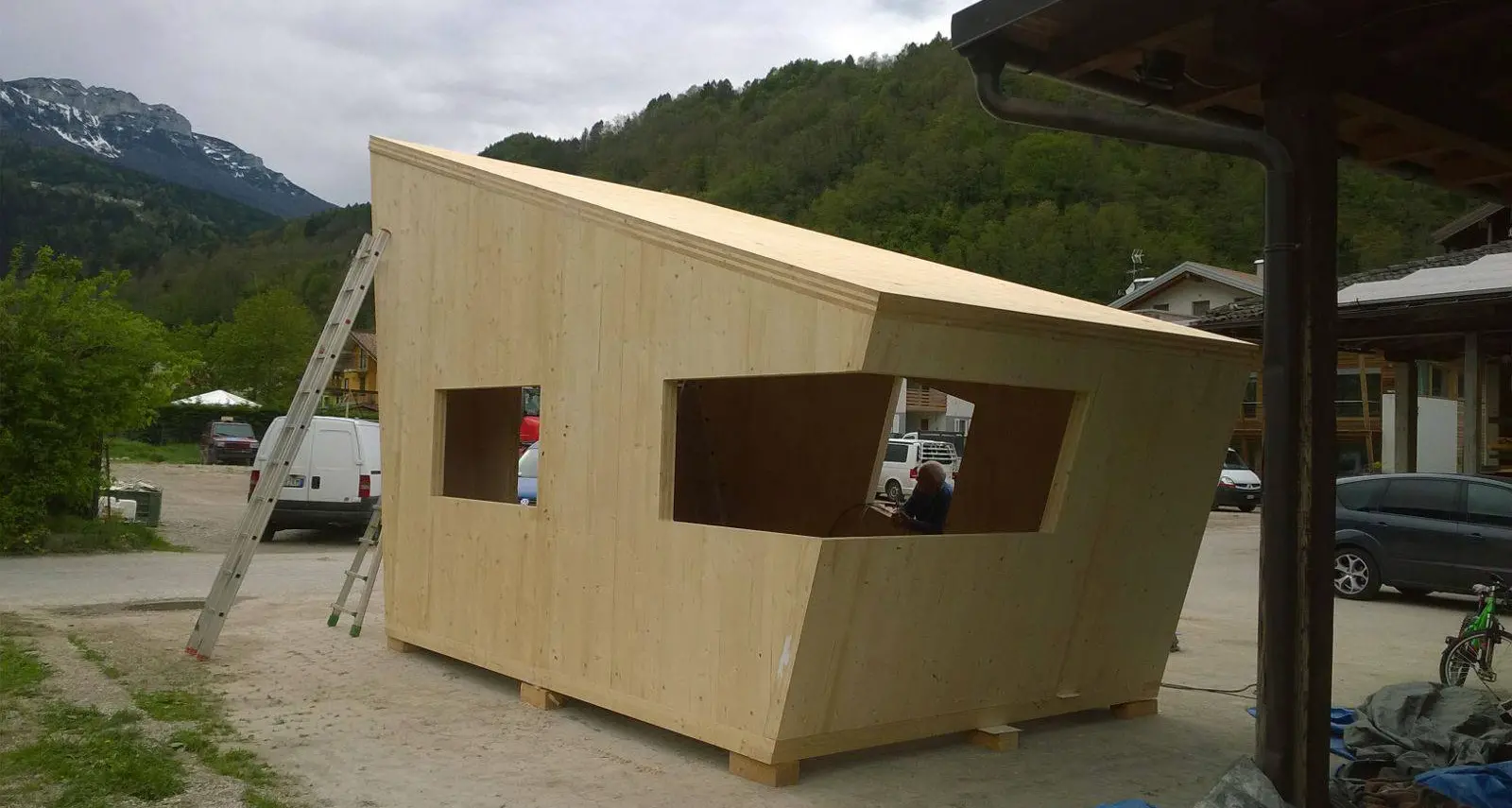 Bivacco Vigolana, arriva il nuovo «cubo»