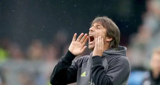 Chelsea, male la prima di Conte. Inglesi sconfitti per 2-0 dal Rapid Vienna