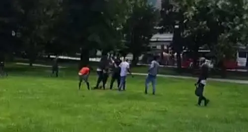 Disordini e rissa in piazza Dante: arresti, denunce ed espulsioni