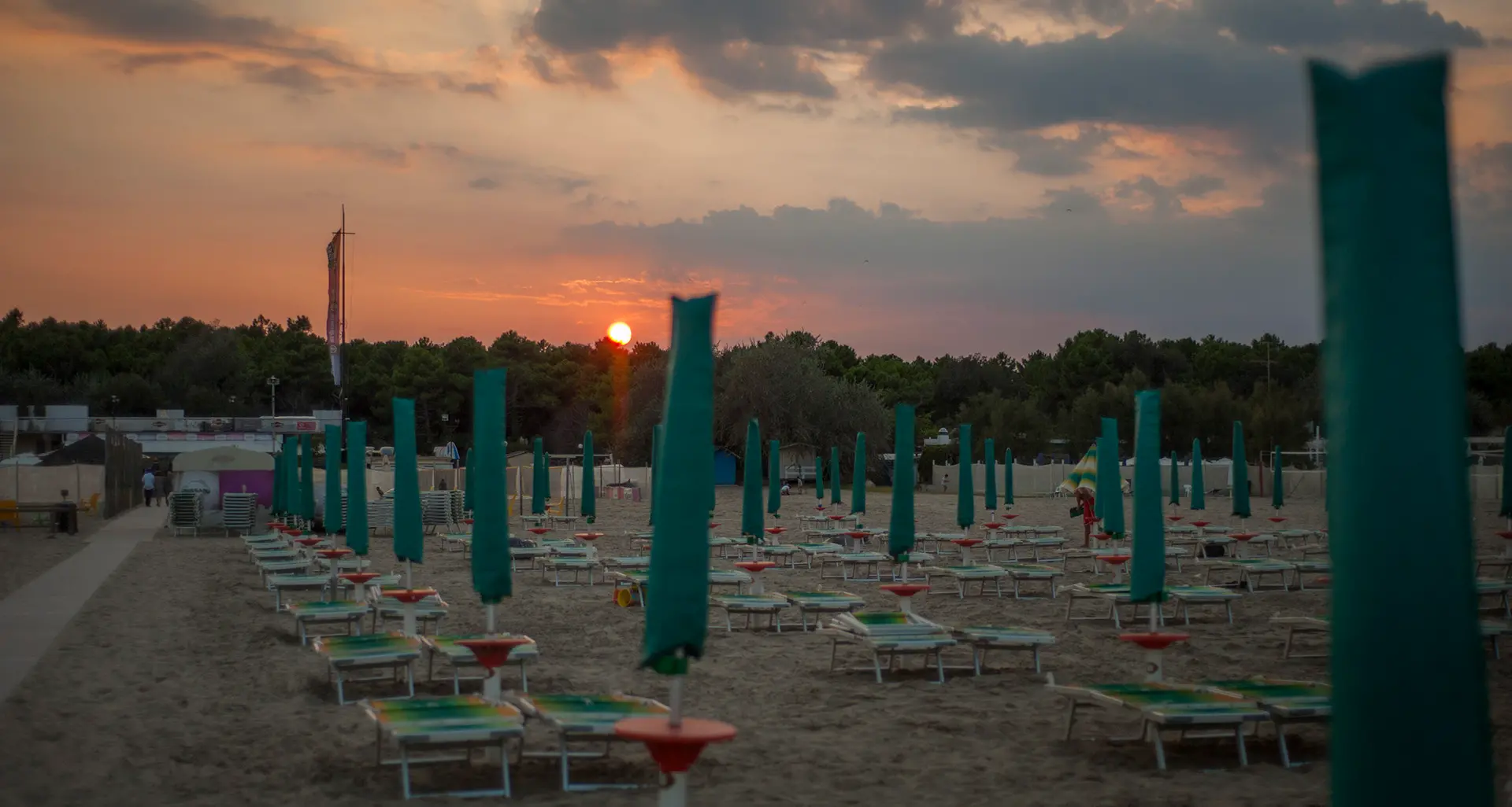 «Mi ha stuprata in spiaggia» Fermato minorenne a Ravenna