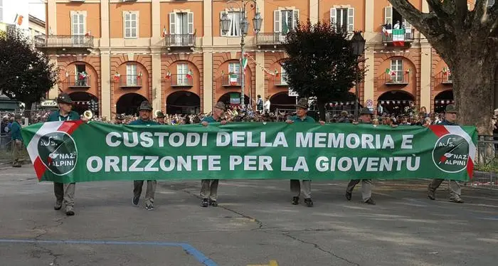 Alpini ad Asti: in centomila tra militari in servizio e congedo