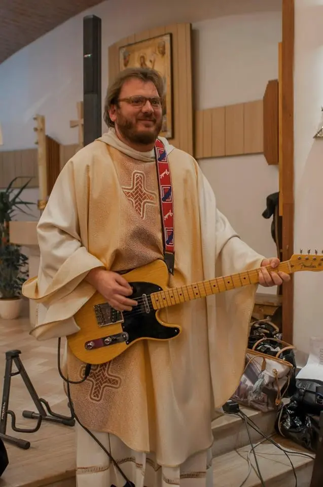Il Frate Rock suonerà tra i mocheni