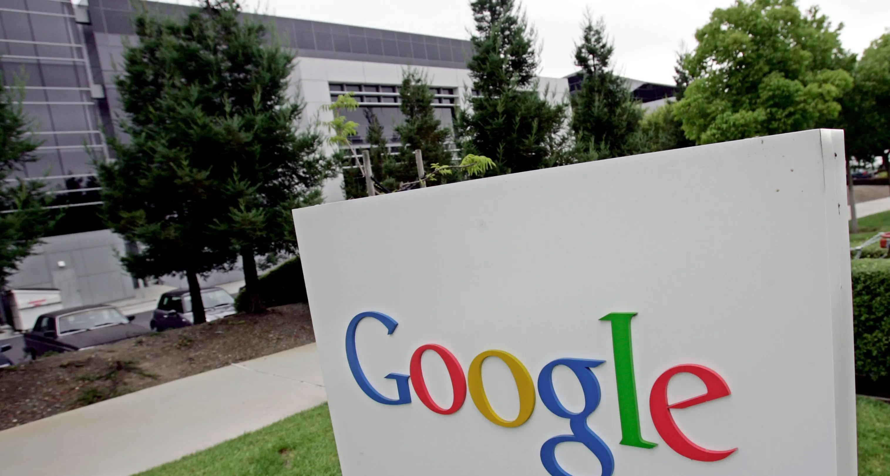 Google annuncia «Allo» che sfiderà Whatsapp