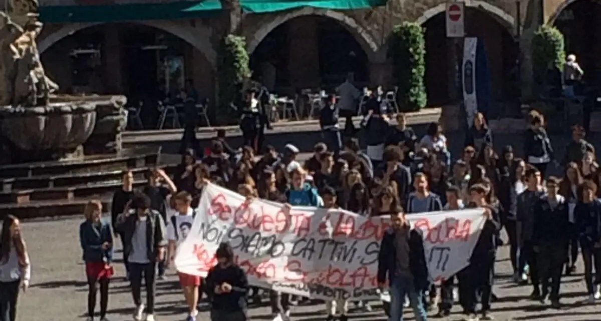 Anche gli studenti in piazza contro la «buona scuola»