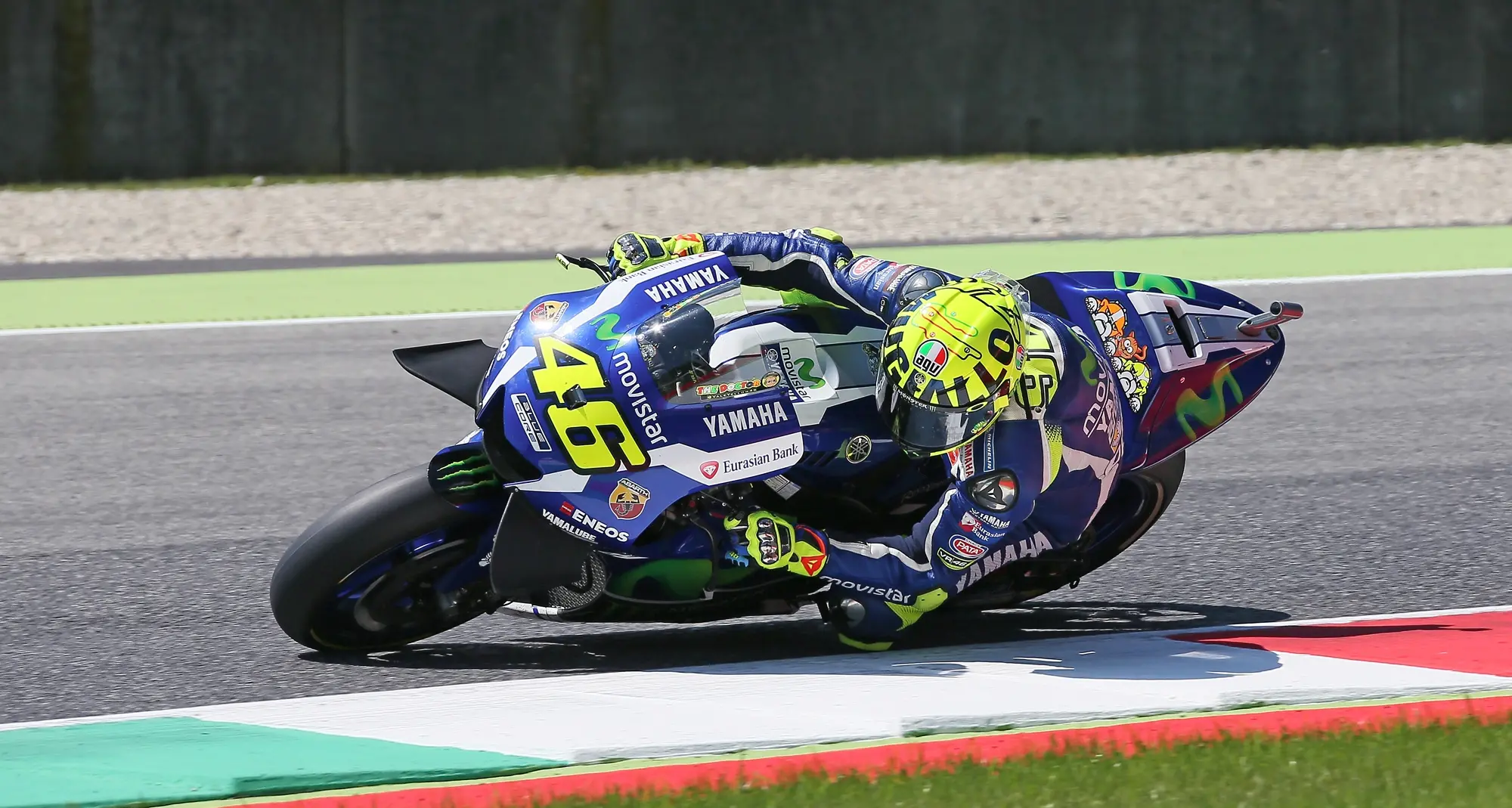 Motore ko, Rossi fuori Al Mugello vince Lorenzo