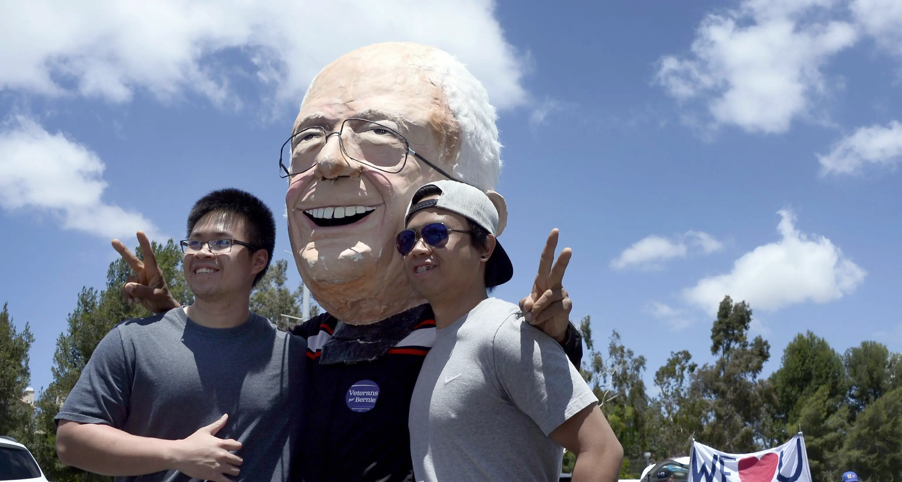 Sanders con Porto Rico Accuse a Hillary Clinton
