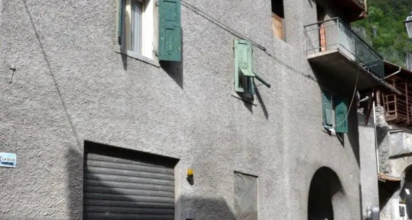 Intossicati dal monossido di carbonio Papà, mamma e 2 bimbi in camera iperbarica
