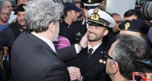 Marò, Dellai: «Bene il rientro di Girone ma non dobbiamo farne un eroe»