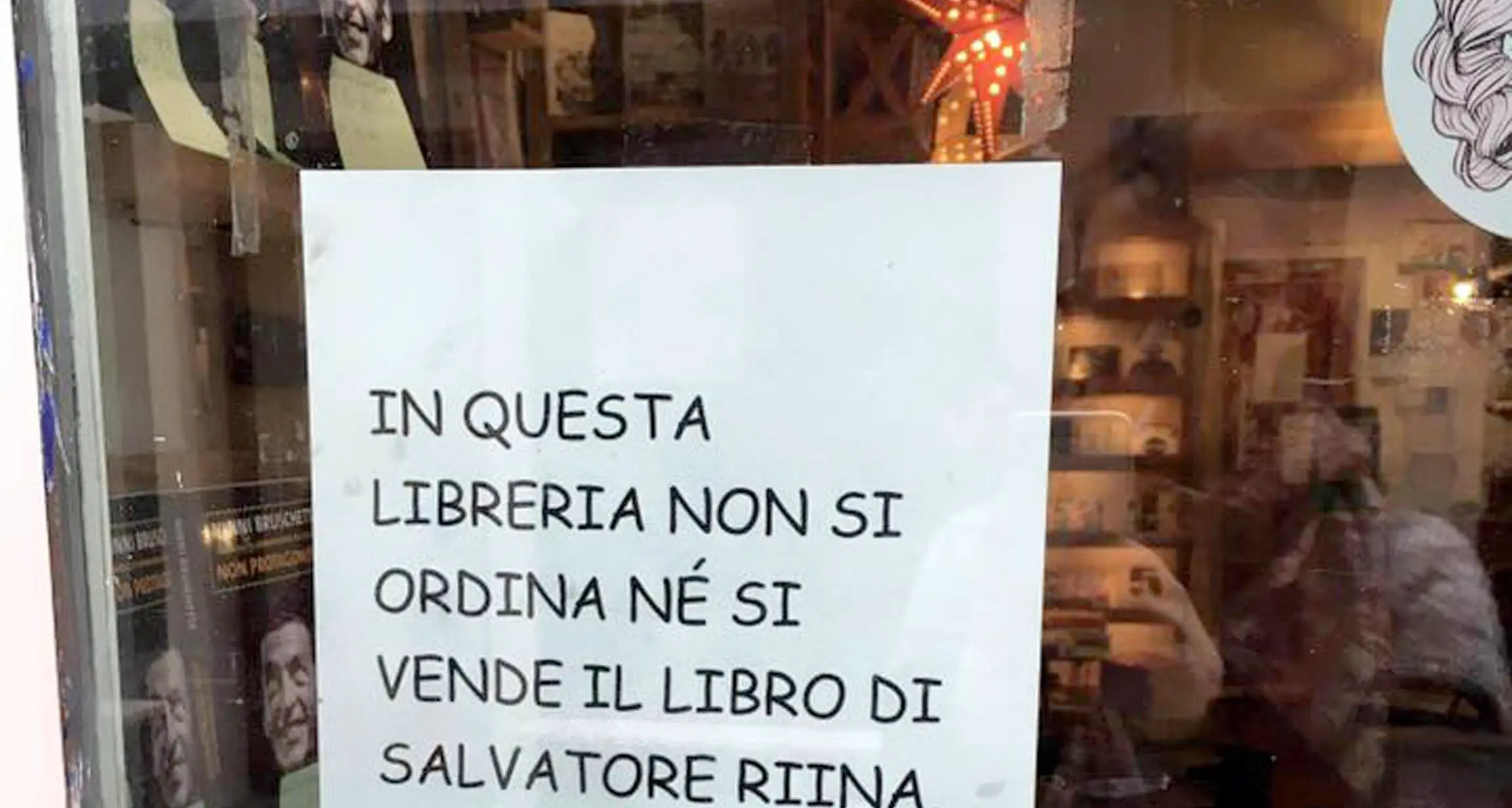 Libreria di Catania dice no al libro di Riina junior