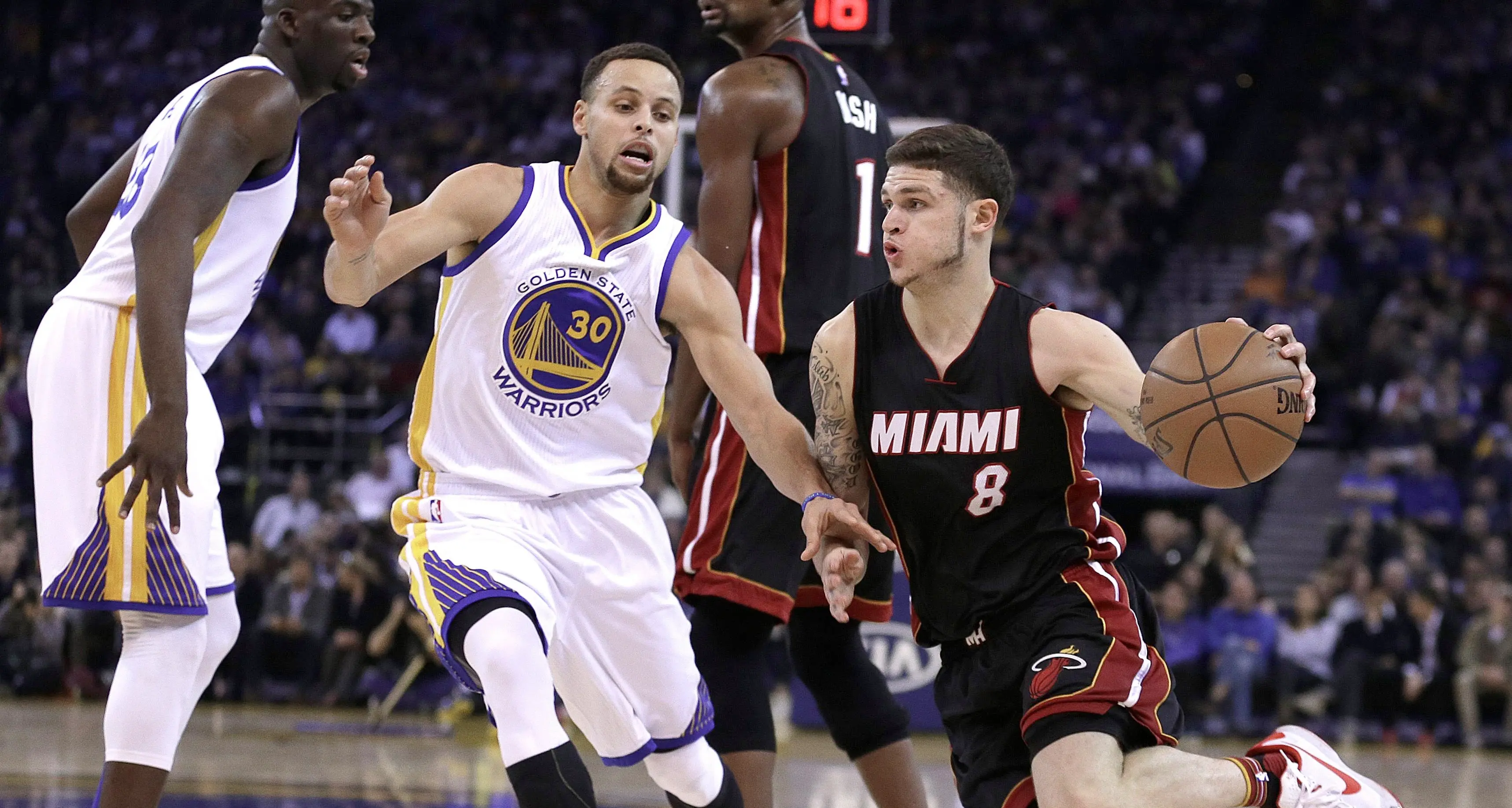 Basket Nba: non di solo Curry vivono i Golden State Warriors