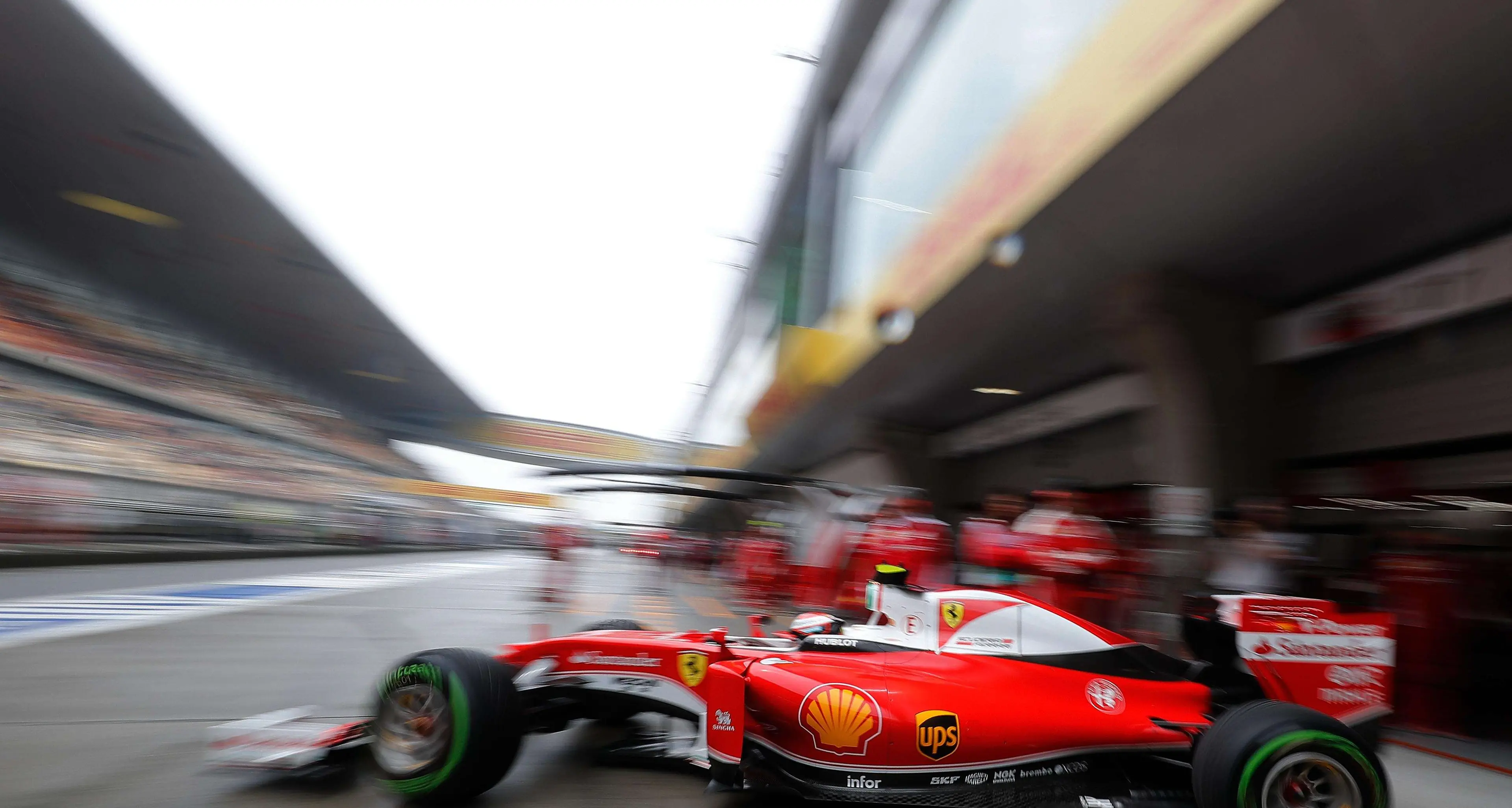 Rosberg brucia tutti con una qualifica super Ferrari in seconda fila, Hamilton ultimo