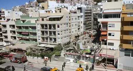 Crollo a Tenerife, 2 italiani dispersi e uno ferito