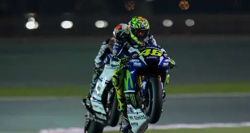 Gp Qatar, Jorge Lorenzo vola Valentino Rossi solo quinto
