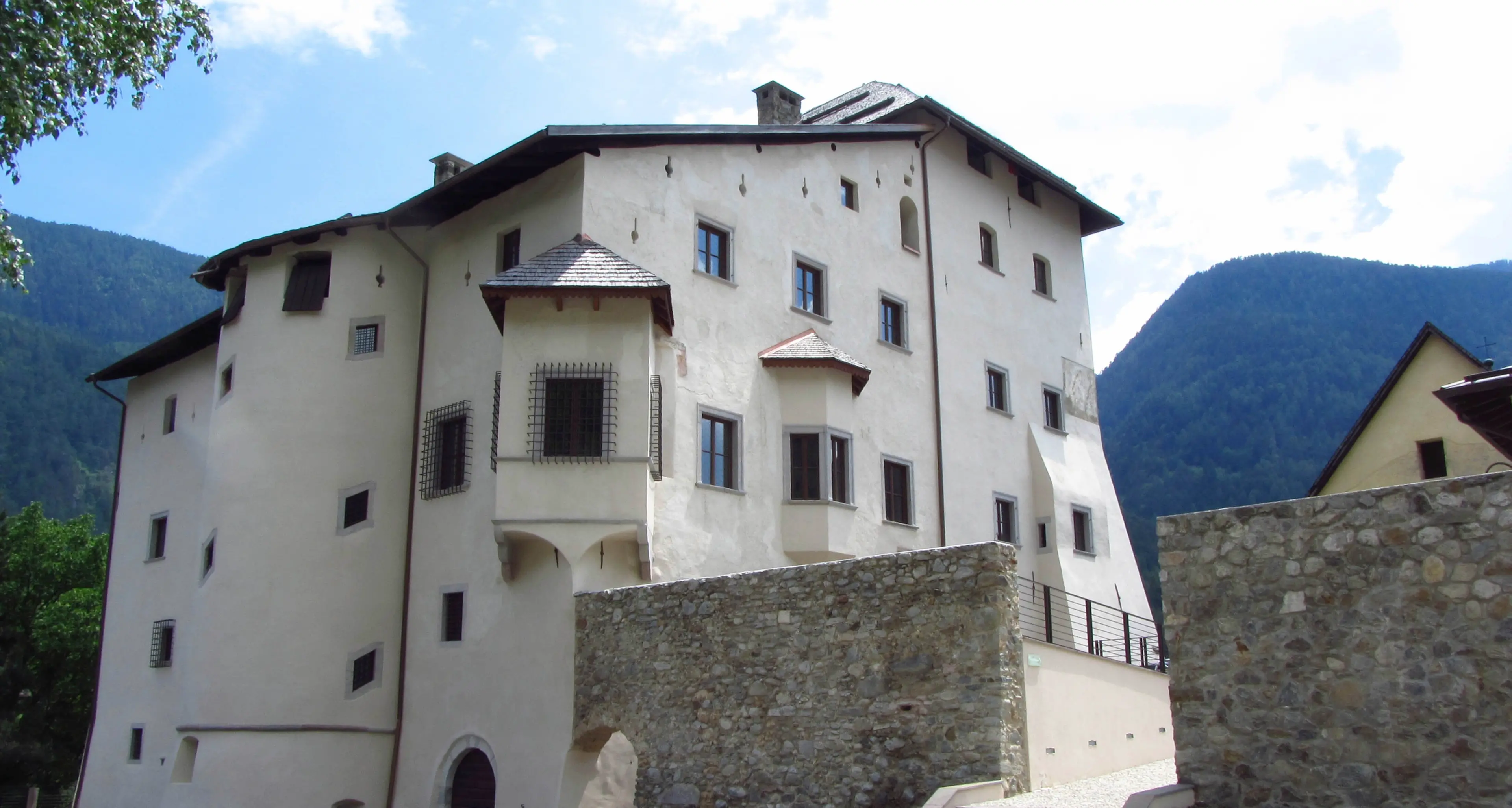 Castel Caldes il 3 maggio aprirà al pubblico