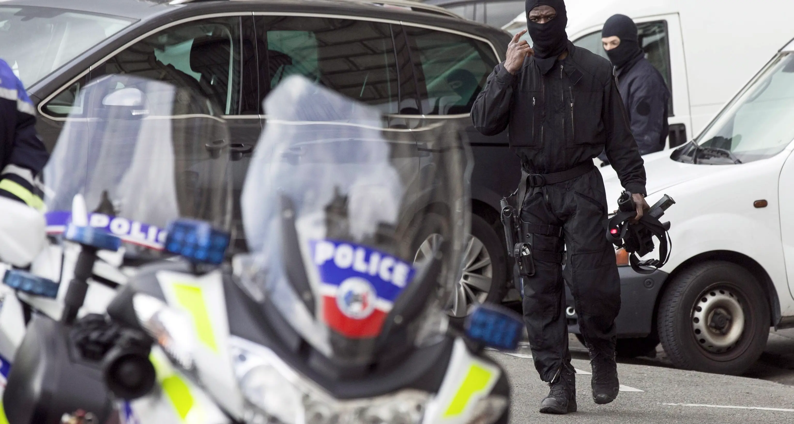Terrorismo, Salah Abdeslam estradato in Francia