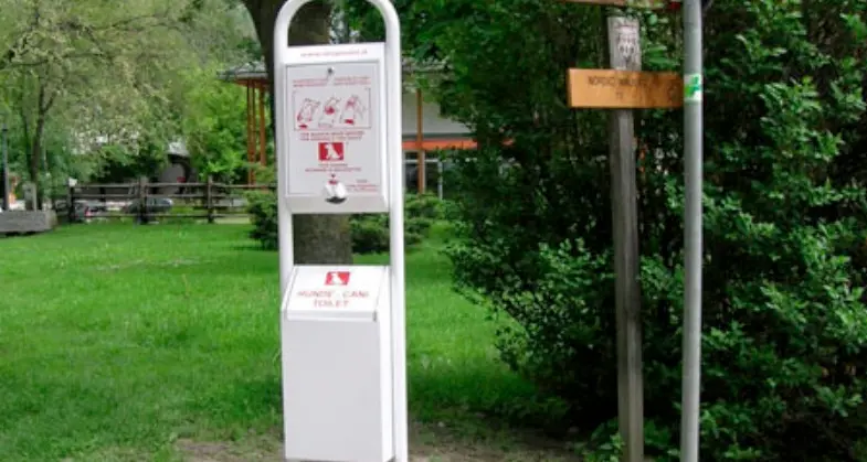 A Lavis acquistate 16 \"dog-toilet\" contro gli escrementi per strada
