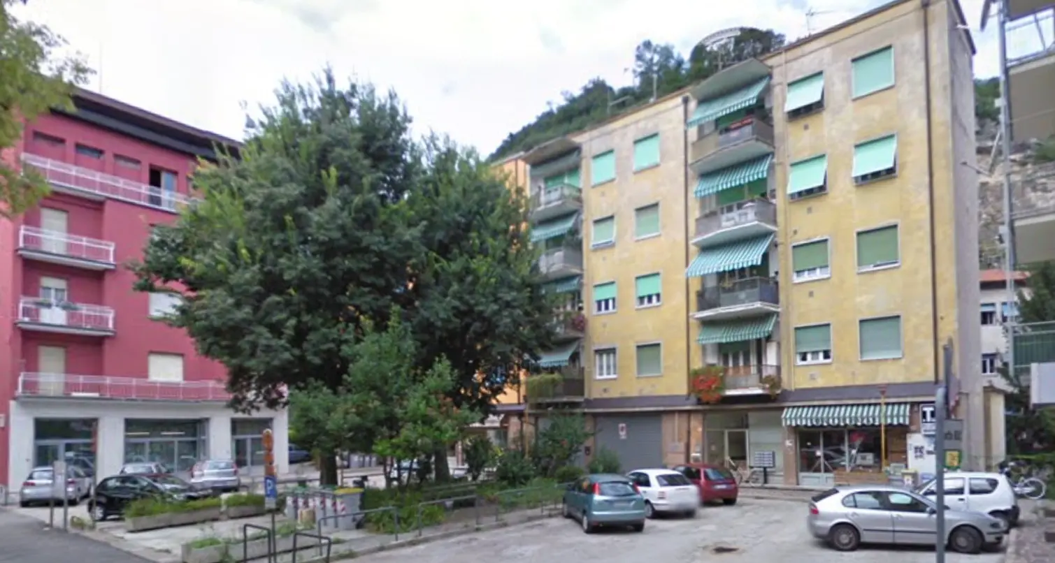 Parla l'87enne aggredita in casa a Trento «Se lo avessi qui davanti lo prenderei a pedate»