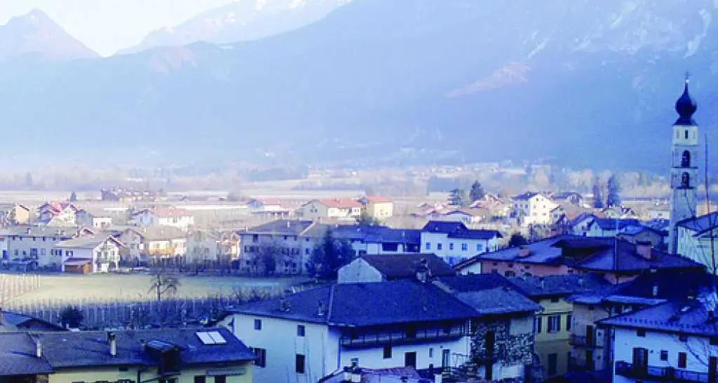Caldonazzo, più campeggi ma meno case per vacanze