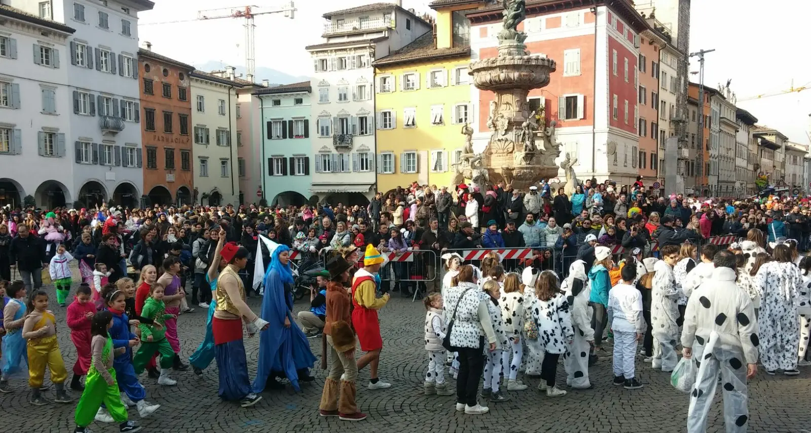Carnevale, oggi a Trento si aprono le danze