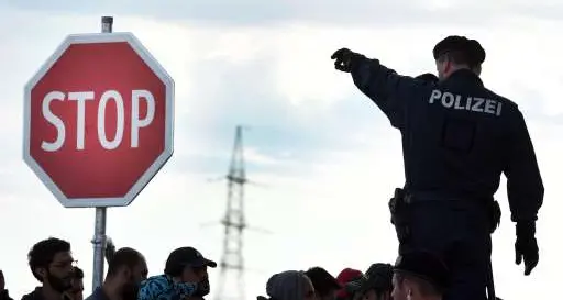 Pressing della Germania e di altre 5 nazioni «I controlli alle frontiere devo proseguire»