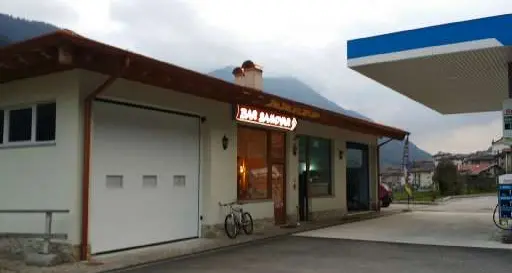Caccia via i profughi dal bar. La gerente lituana: «Qui non entrano i clandestini»