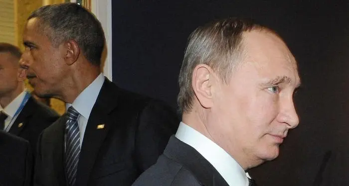 Putin attacca la Turchia: il nostro jet abbattuto per difendere il petrolio dell'Isis