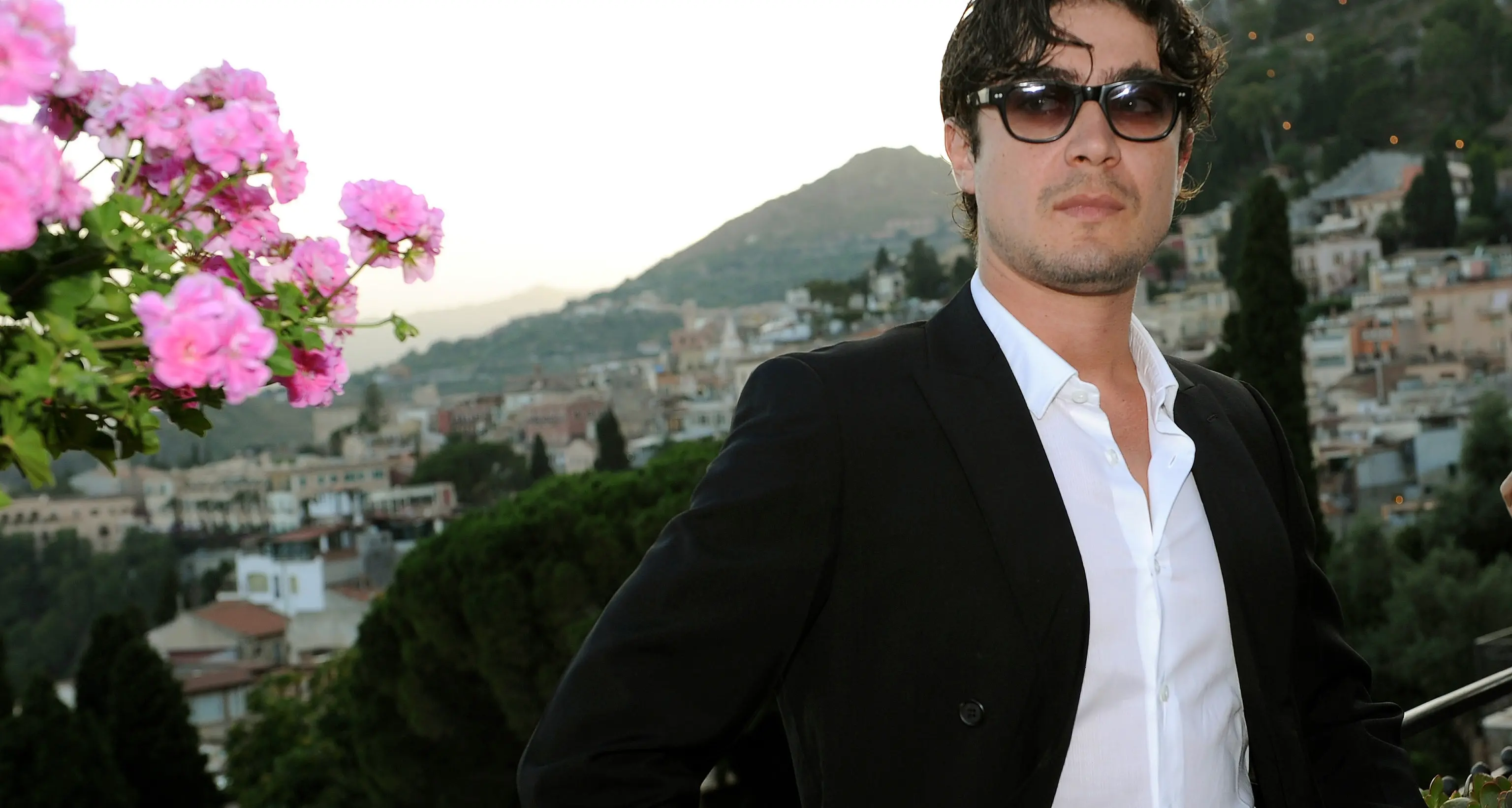 Malore per Riccardo Scamarcio Portato in ospedale e dimesso