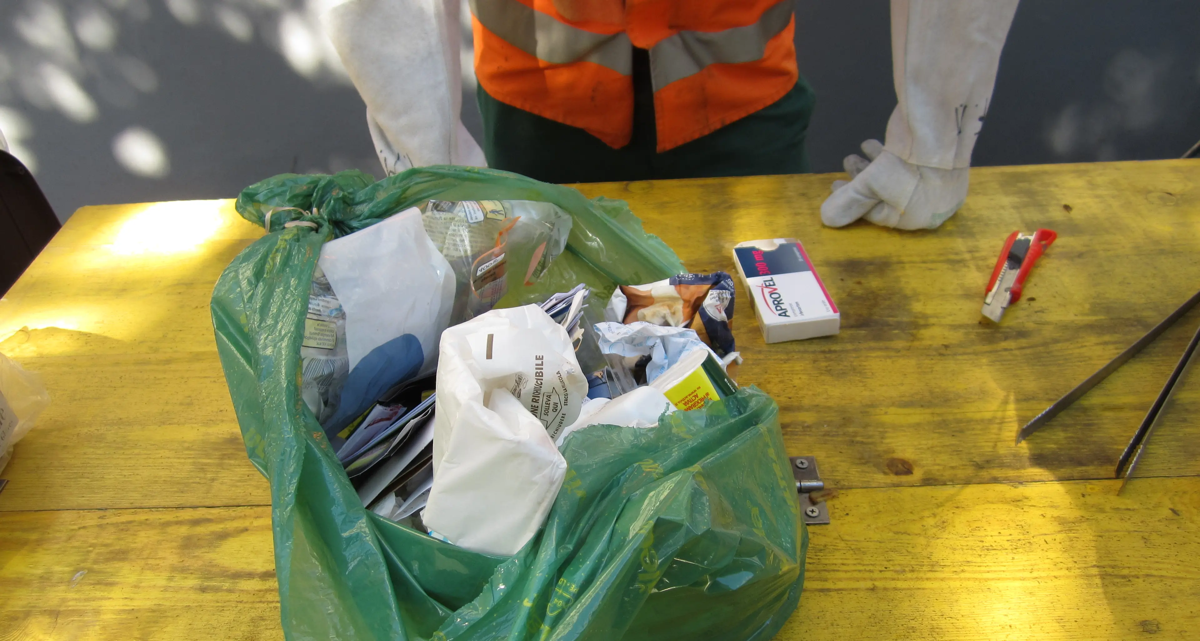 Rifiuti, pioggia di multe a chi fa il furbo a Trento