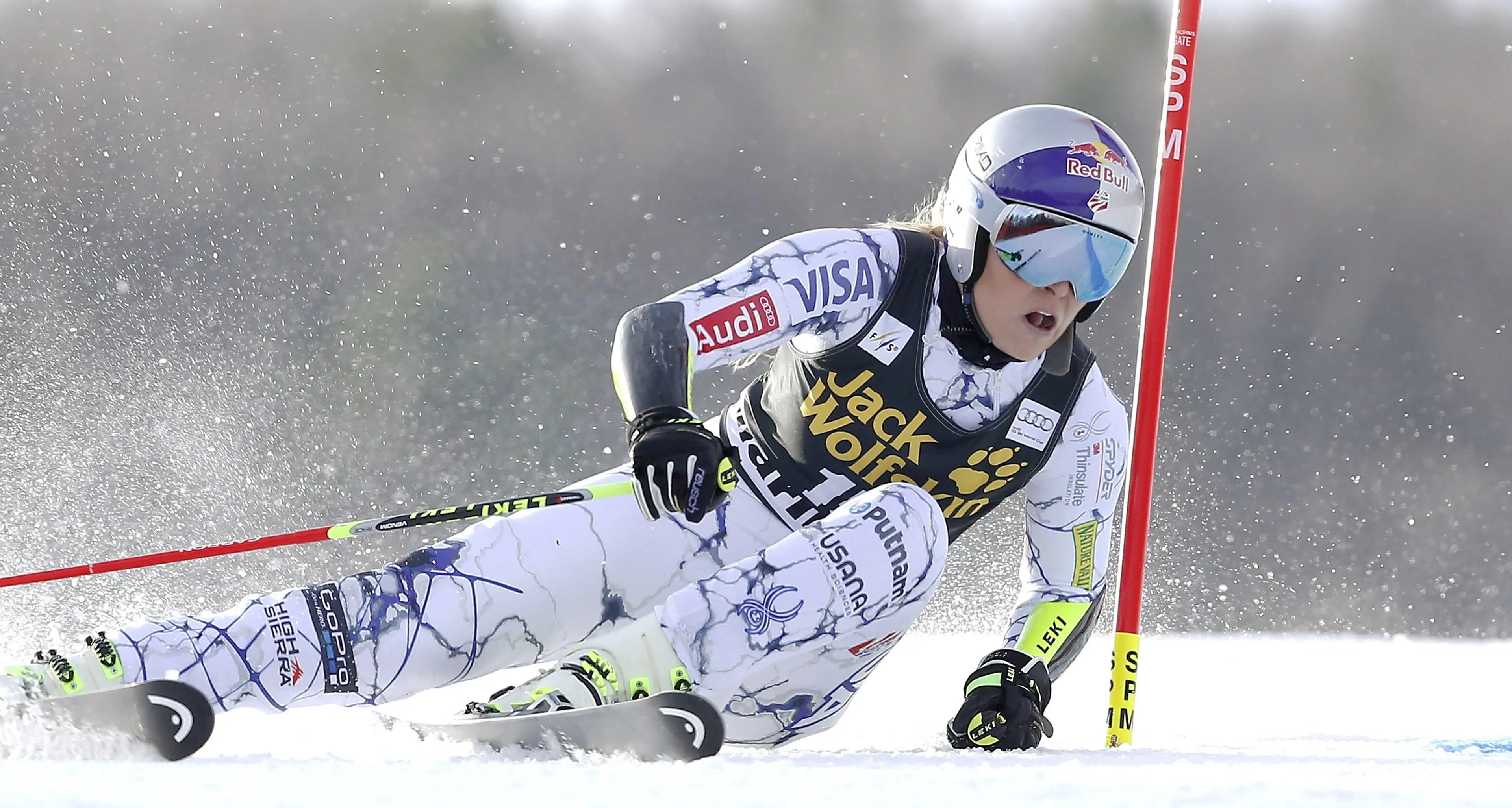 Lindsey Vonn cade a Soldeu, portata subito in ospedale