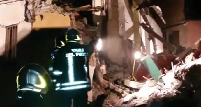 Liguria, esplosione in una casa: quattro morti