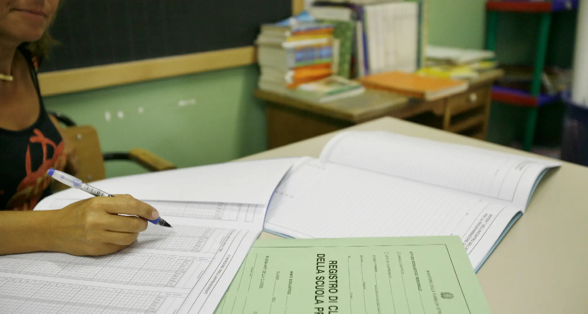Scuola, insegnante sospesa perché insultava un alunno