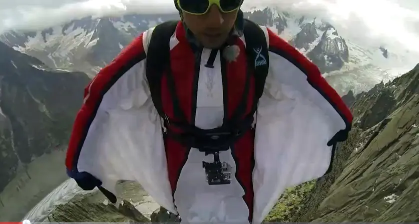 Incidente in mongolfiera: muore il basejumper Tancrède Melet