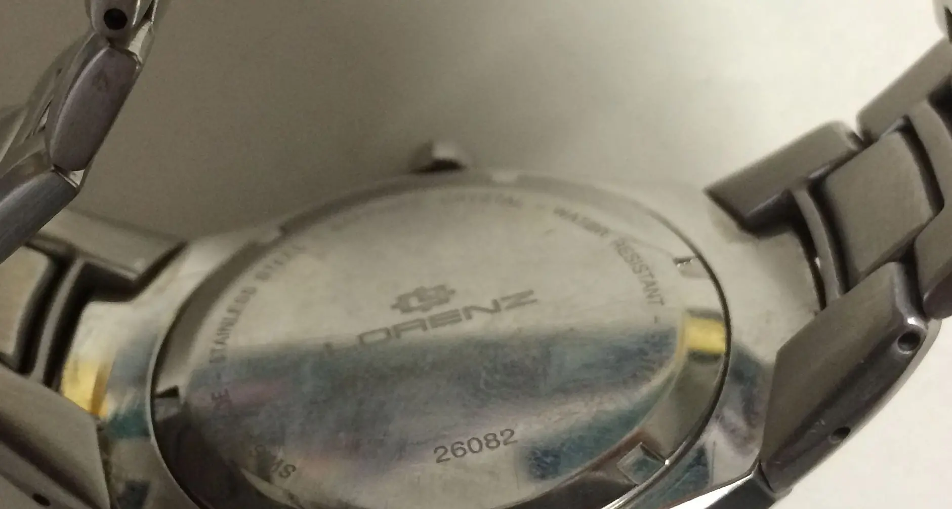 Gli orologi elettrici europei sono indietro di sei minuti