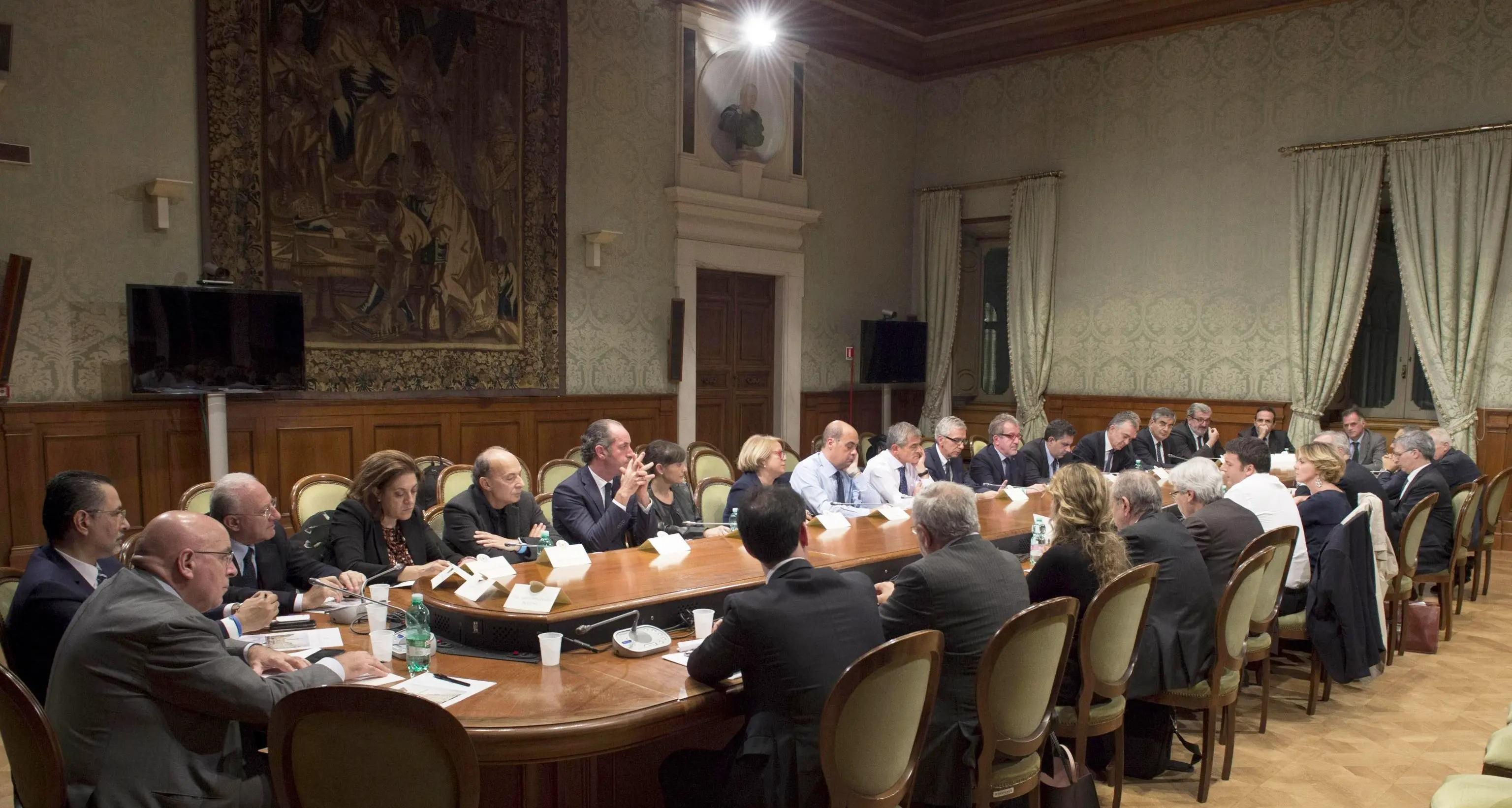 Regioni-governo: tregua finita Sui fondi ultimatum a Renzi