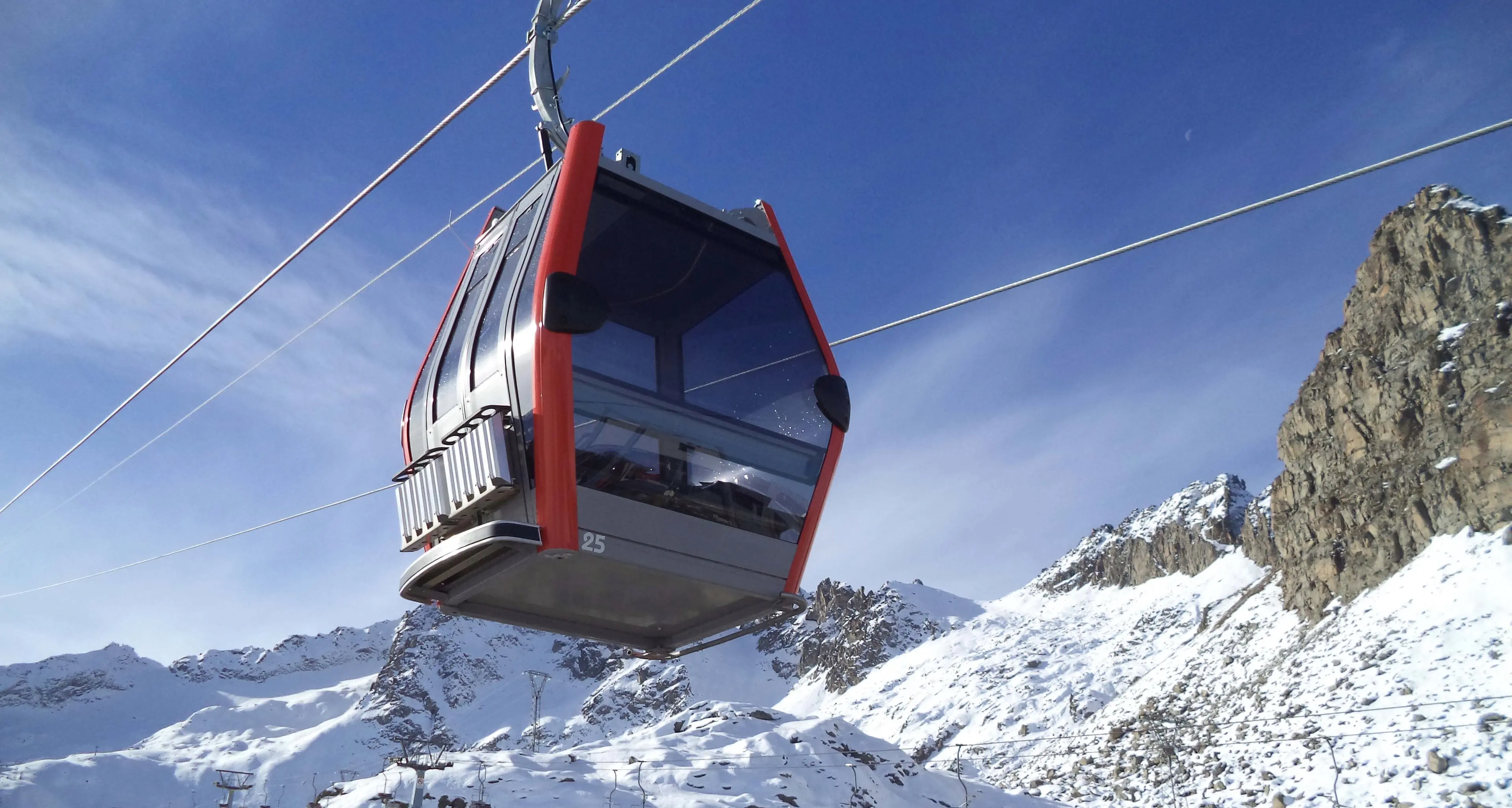 Passo del Tonale: apre la nuova telecabina con l'Adamello Ski Raid Junior