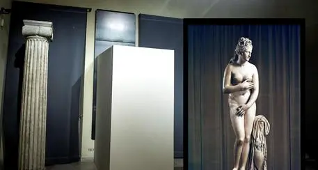 Rohani a Roma: coperte alcune statue di nudi musei capitolini, è polemica