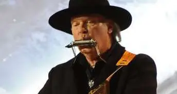 Neil Young on stage a Piazzola sul Brenta