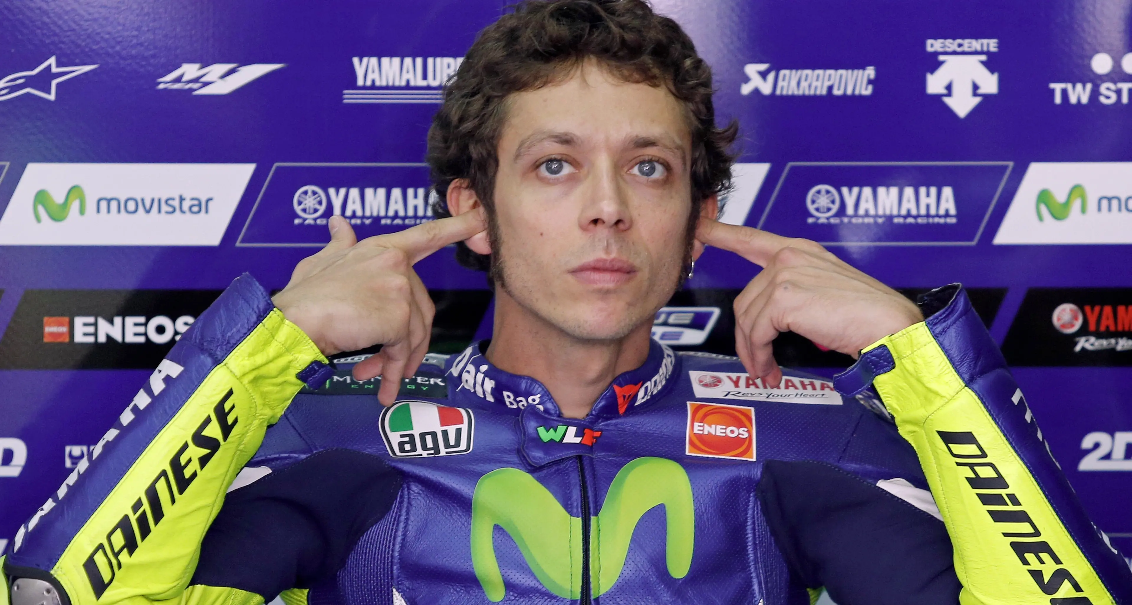 MotoGp, a Sepang Lorenzo dà un secondo a Vale