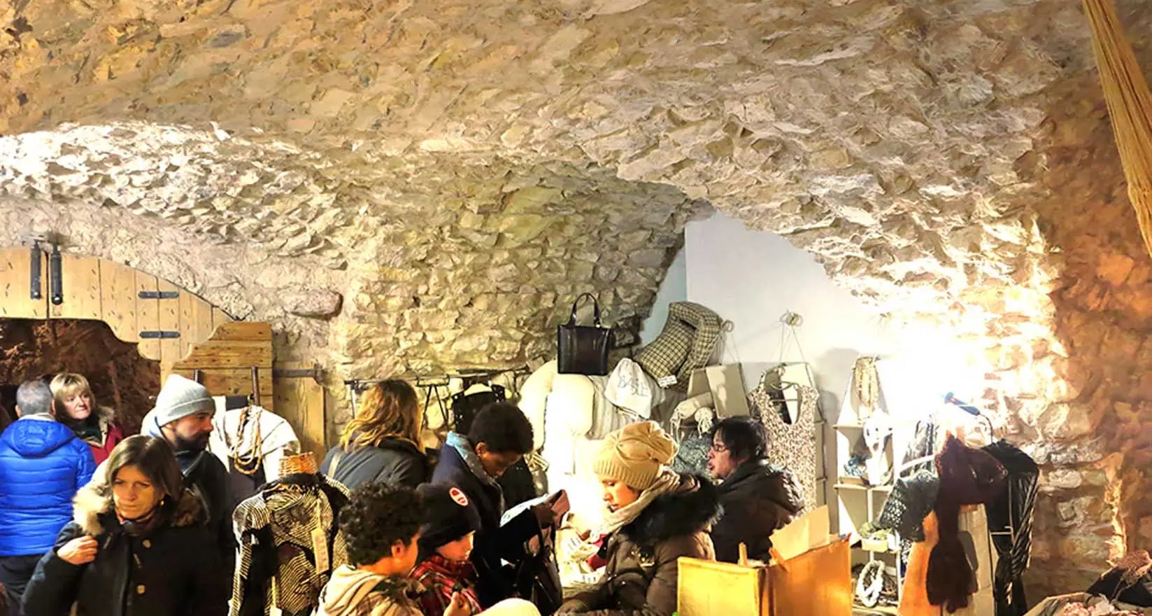 Gli «altri» mercatini di Natale, artigiani e artisti a Canale
