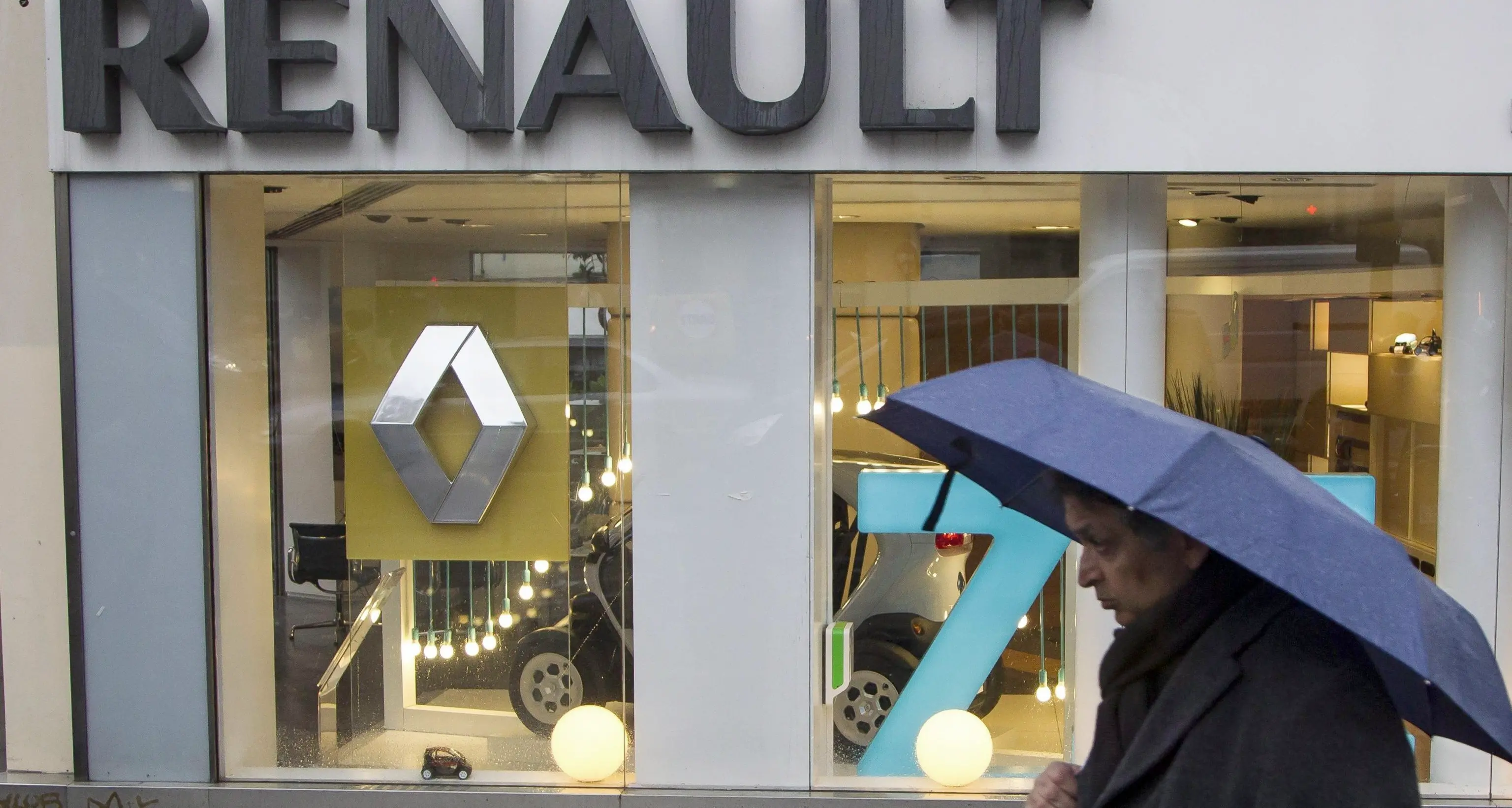 Emissioni, sospetti su Renault Perquisizioni e il titolo crolla