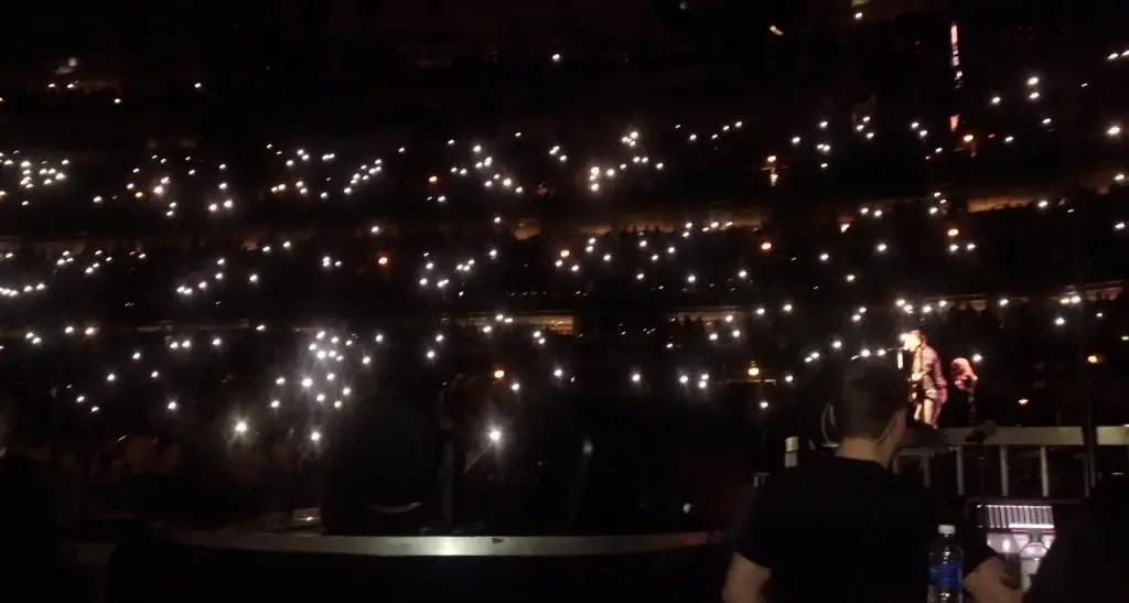 Springsteen omaggia Glenn Frey «Take it easy» acustica è da brividi