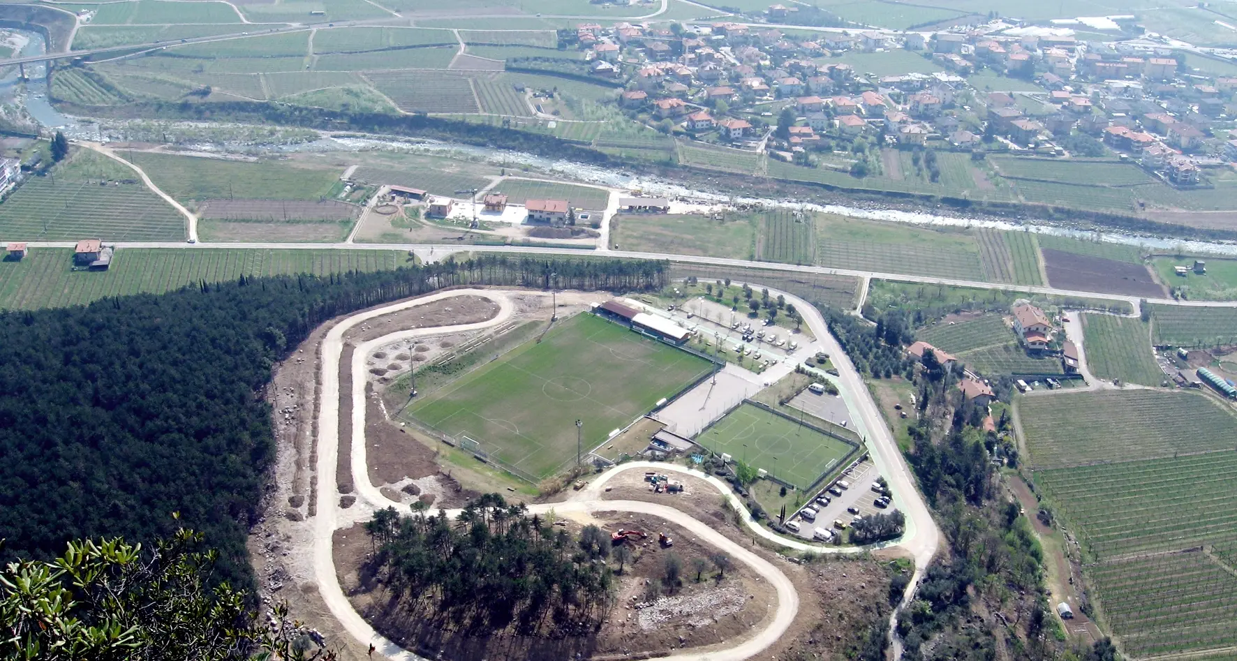 Oltra, finestrini in frantumi e auto visitate dai ladri